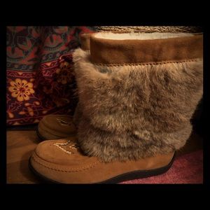Manitobah mukluks boots